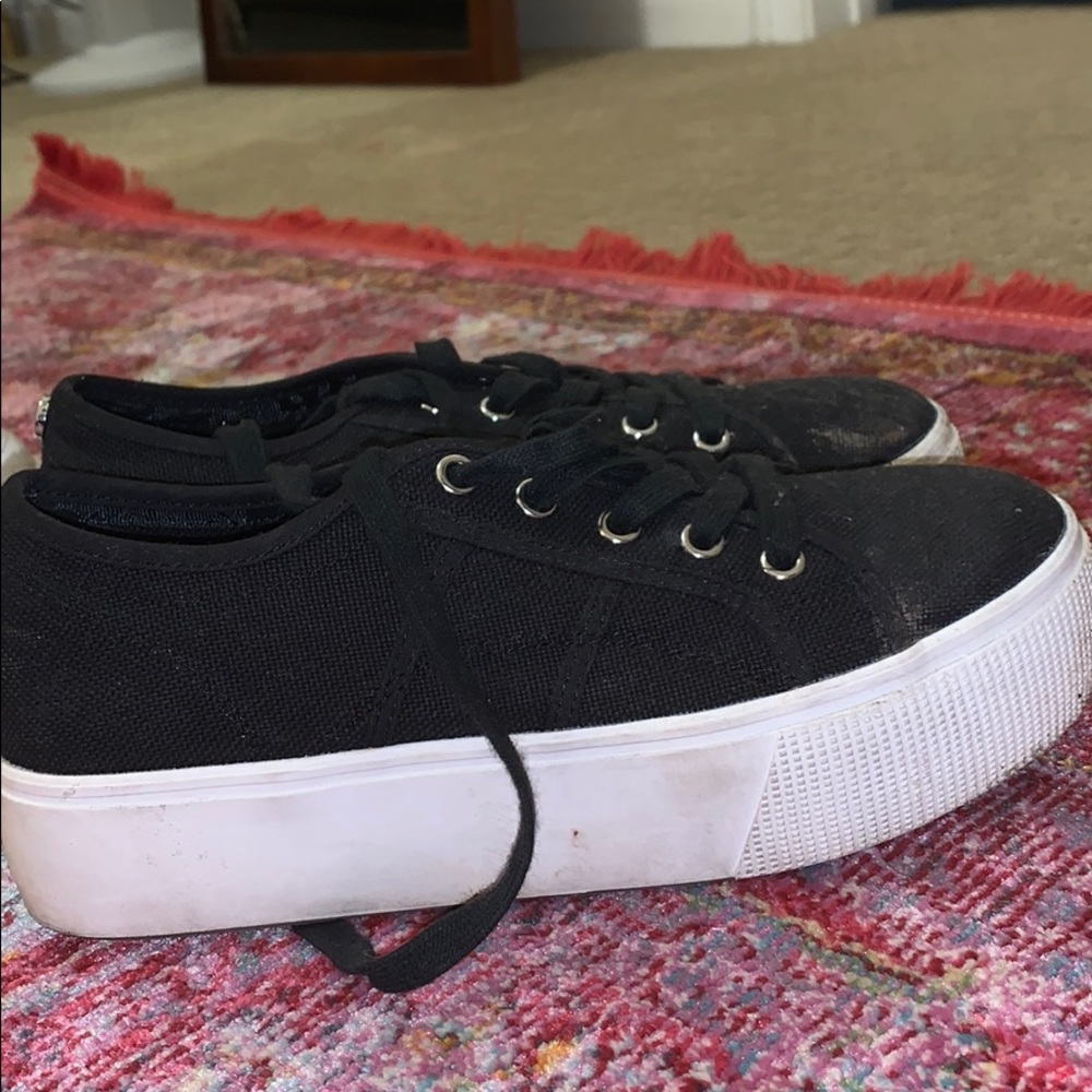 STEVE MADDEN SNEAKERS